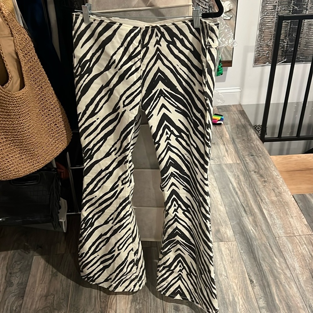 Free people low rise flare pants, size 30